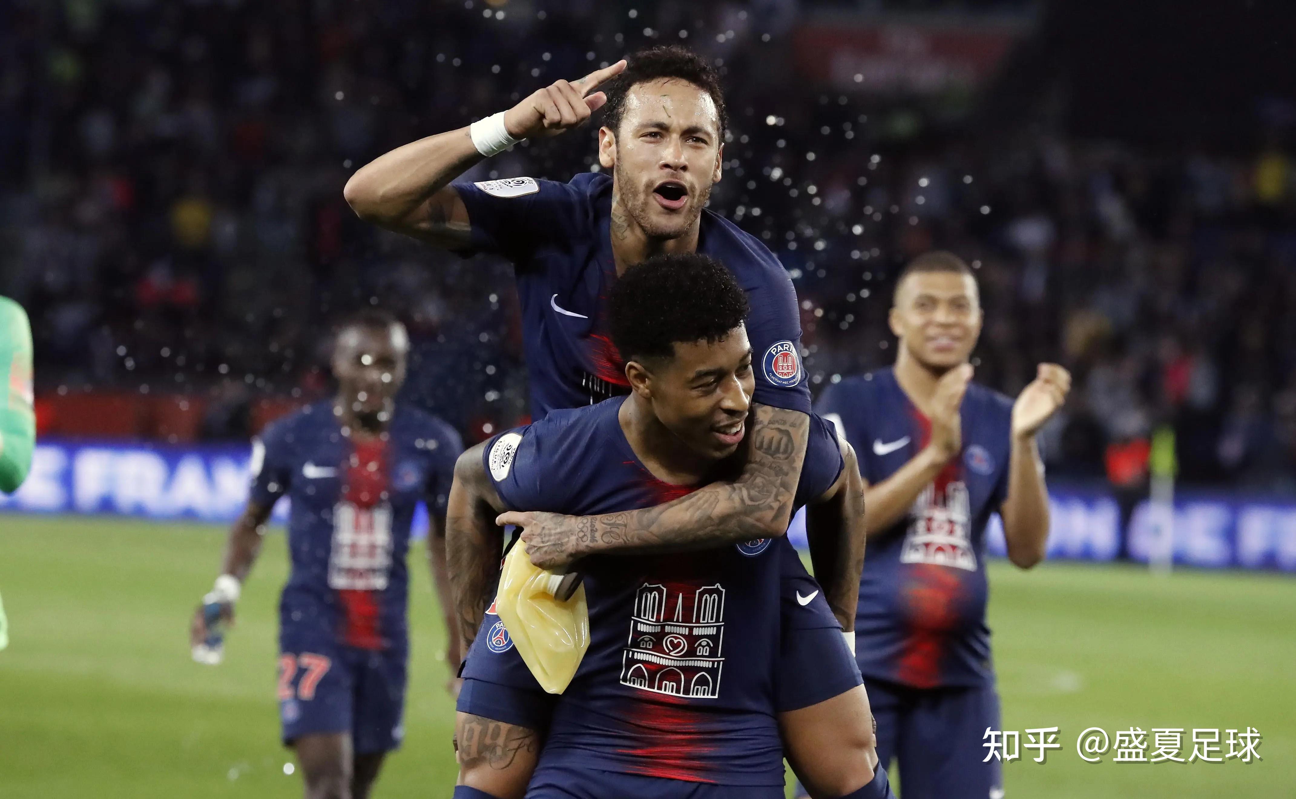 欧冠焦点大战,球迷热议战绩 欧冠焦点大战,球迷热议战绩