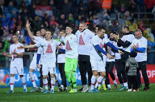 克罗地亚表现不佳，小组出线之路曲折的简单介绍