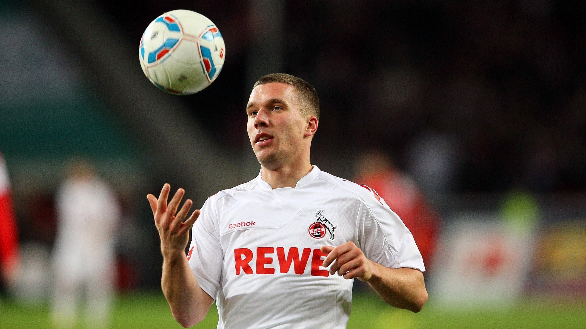 乔治全程高能输出！爵士力克广东队，展现篮球艺术与团队力量