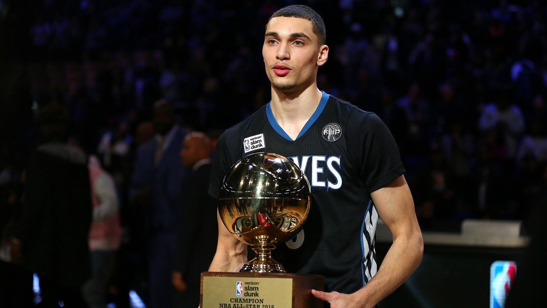 皮克关键时刻站出来，芬兰打穿尼日利亚，体育精神的独特光芒